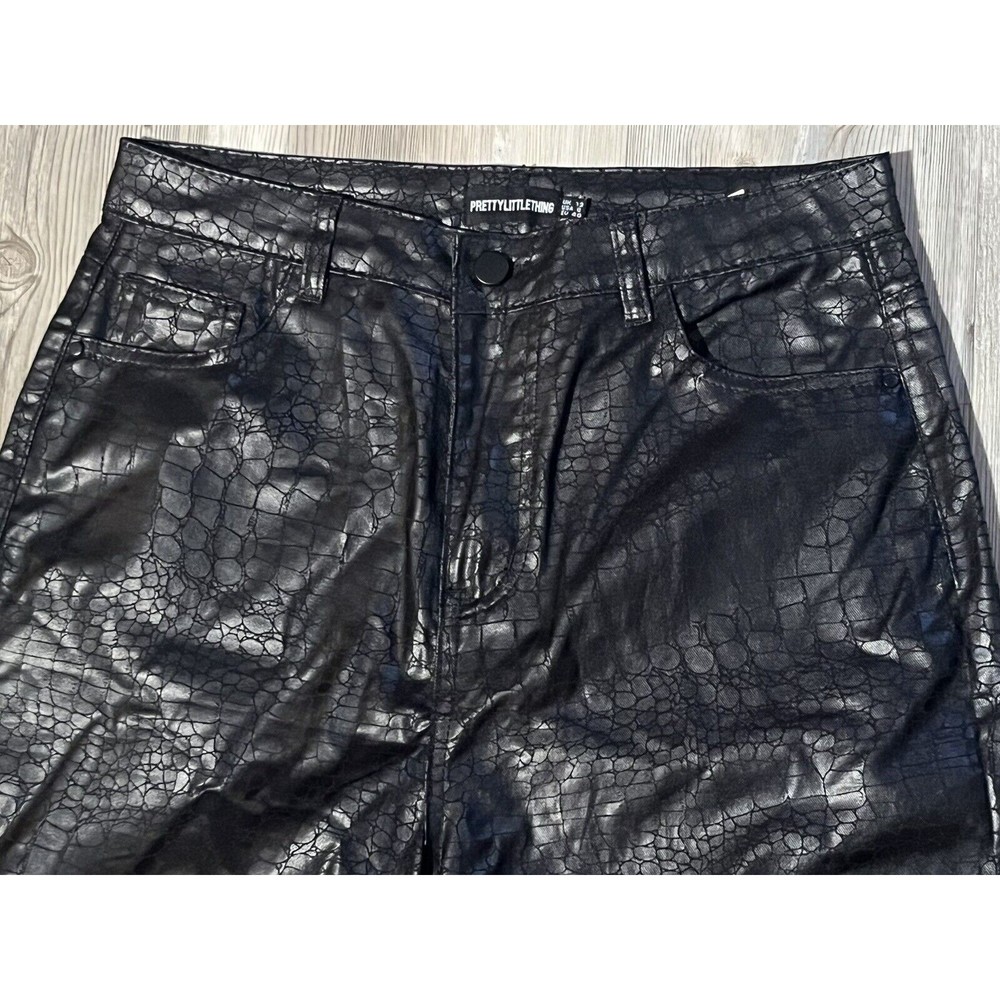 PrettyLittleThing Women’s Size 8 Black Coated  Croc Denim Straight Jeans - Picture 5 of 10